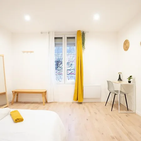 Budget Avec Parking Au Centre-ville * Charleville-Mézières