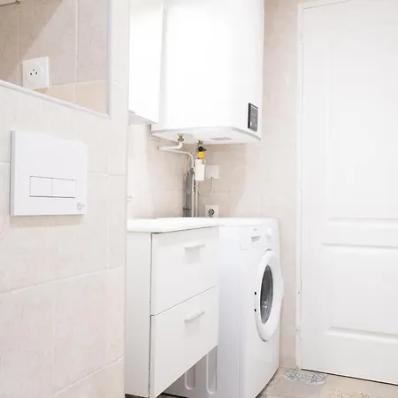 Budget Avec Parking Au Centre-ville *