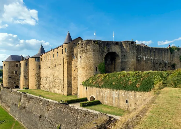 Lägenhet Budget Avec Parking Au Centre-ville Charleville-Mézières