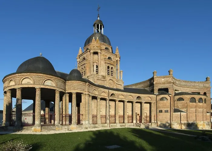 Budget Avec Parking Au Centre-ville Charleville-Mézières