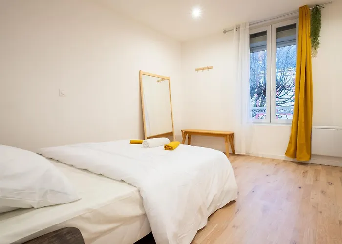 Lägenhet Budget Avec Parking Au Centre-ville *