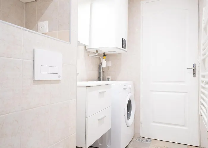 Budget Avec Parking Au Centre-ville *